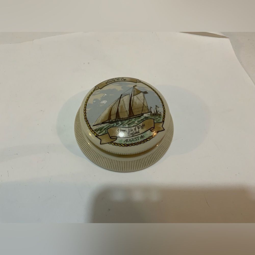 Vintage Ceramic Worlds Cup Sailing souvenir paperweigh Made in strattfordshire